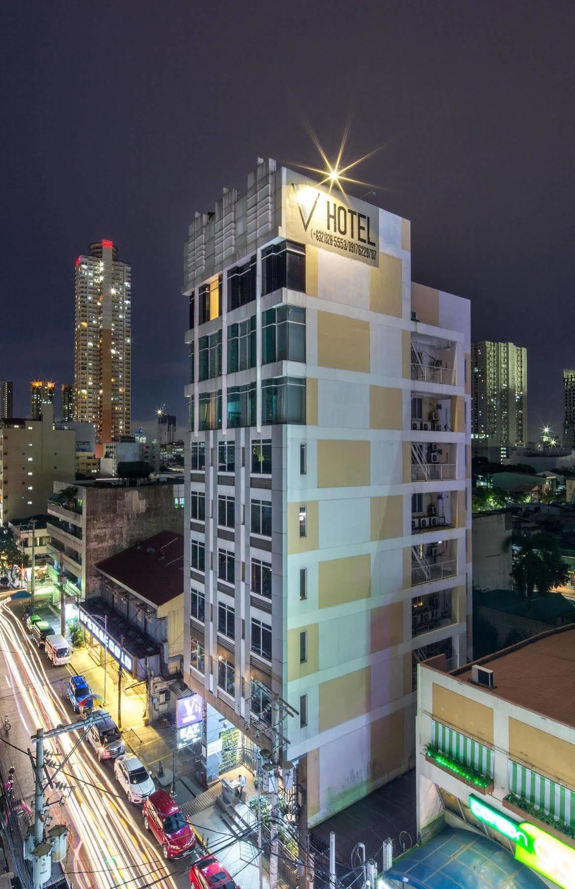 V Hotel Manilla Buitenkant foto